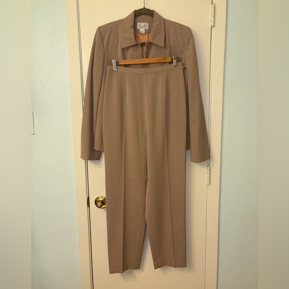 Ann Taylor Women's Beige 90s Minimalist Pantsuit